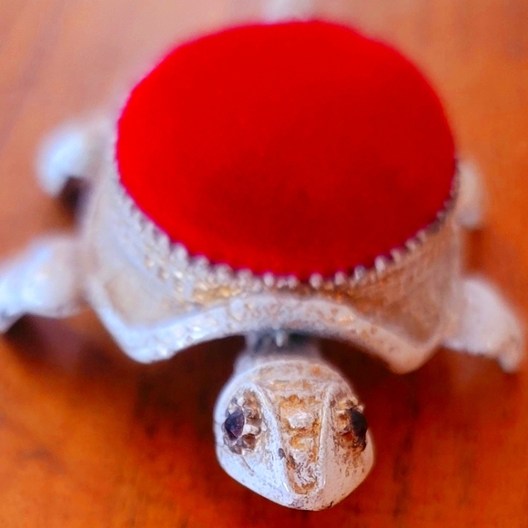 lorenzo Other - Vintage Nodder Turtle Pin Cushion - Bobblehead Sewing Room Decor